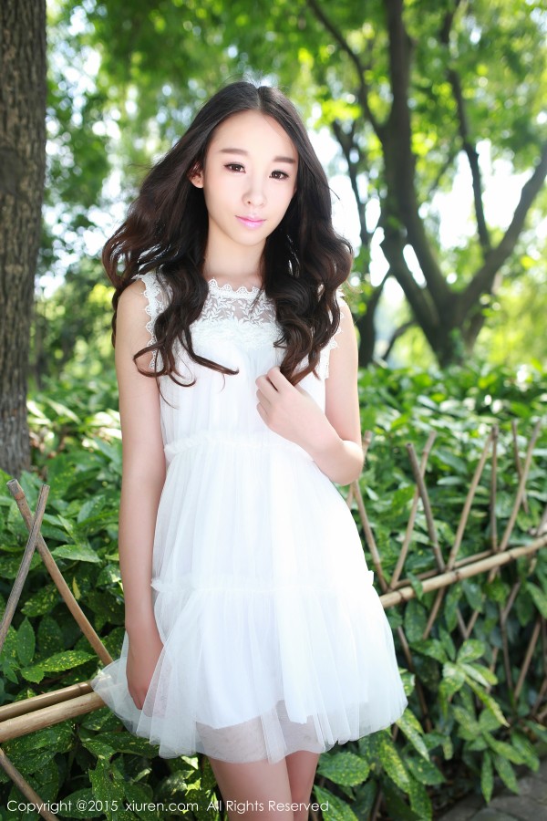 XiuRen 秀人 No.371 梓萱Crystalh荷花池塘美女写真