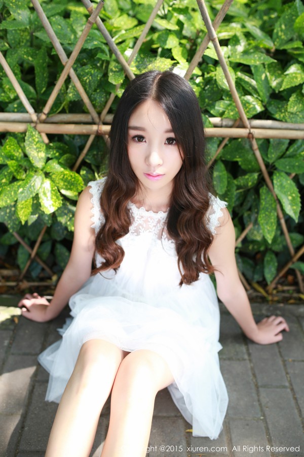 XiuRen 秀人 No.371 梓萱Crystalh荷花池塘美女写真