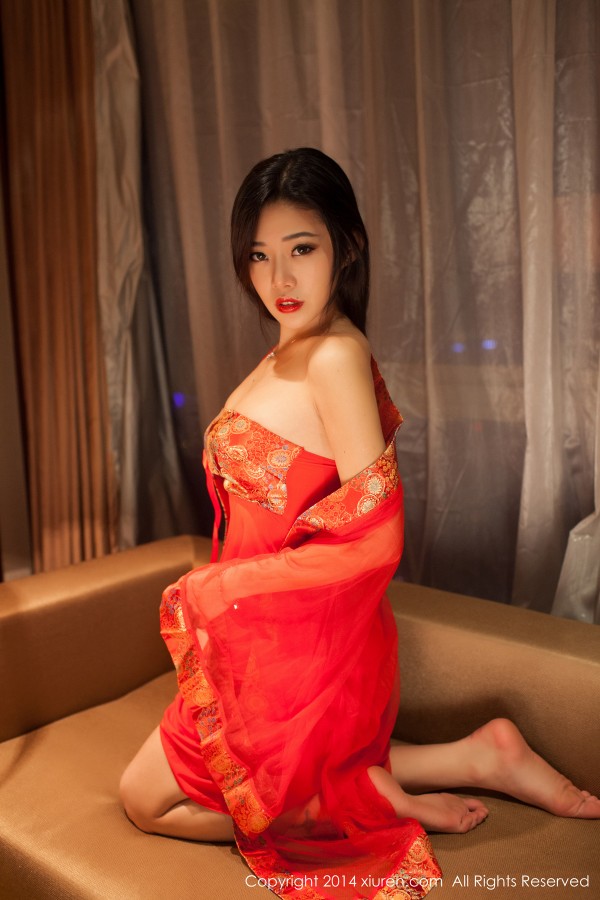 XiuRen 秀人 No.097 luvian本能皮鞭制服超级诱惑！