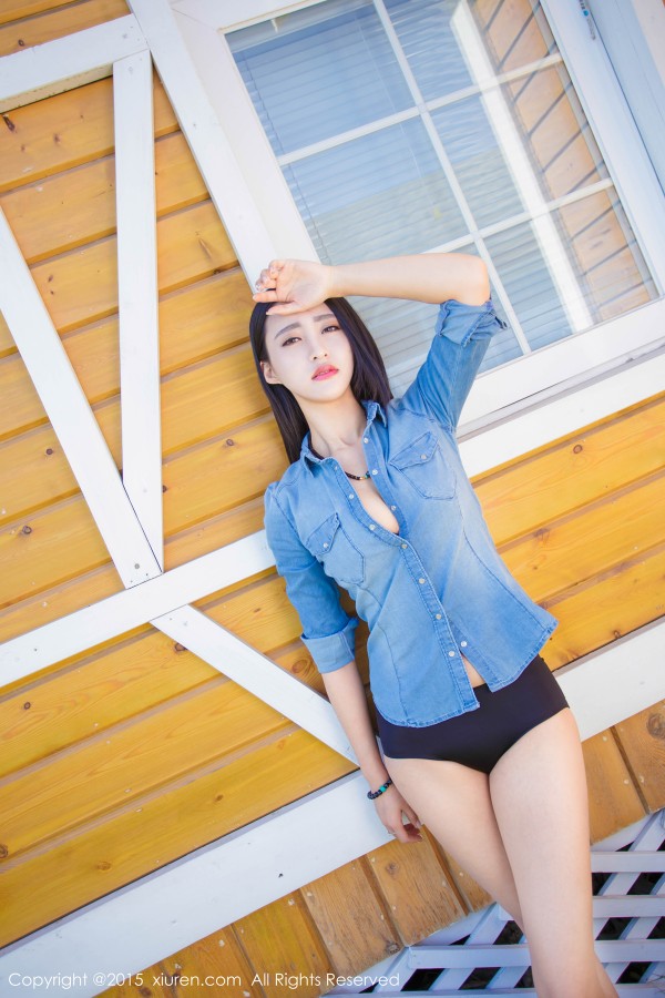 XiuRen 秀人 No.421 长发美女lucky咏丹秀大长腿私房写真！