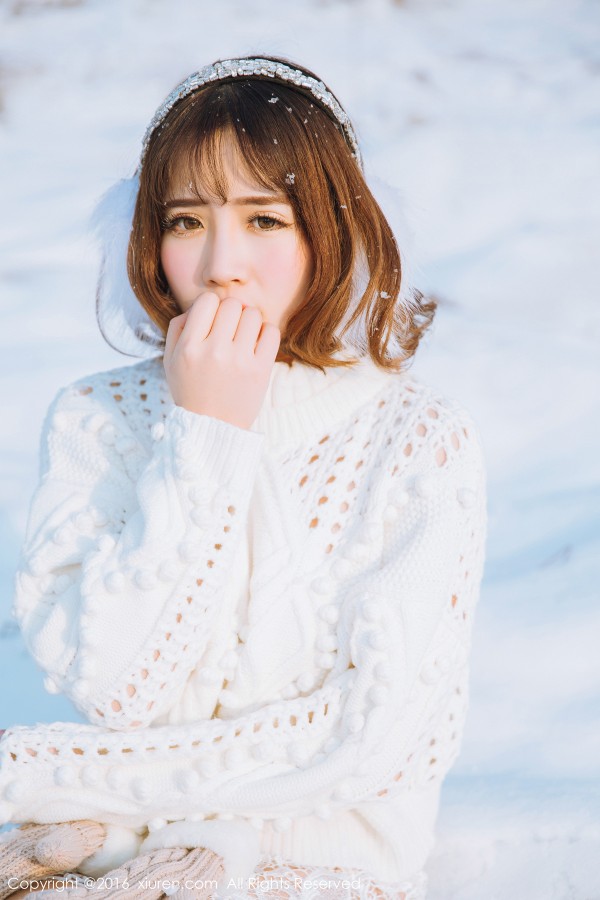 XiuRen 秀人 No.484 白嫩萝莉徐cake户外雪景俏皮爆乳写真！