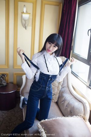 XiuRen 秀人 No.520 美女月音瞳性感背带裤衬衫爆乳少女！