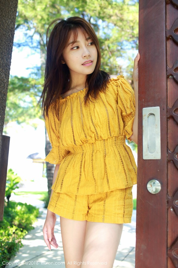 XiuRen 秀人 No.542 女神许诺Sabrina清新户外写真氧气美女！