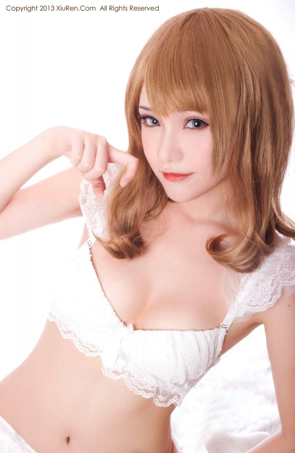 XiuRen 秀人 No.012 萝莉妹子千夜未来白色内衣写真