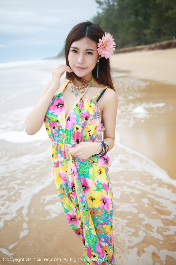 XiuRen 秀人 No.200 绮里嘉ula沙滩脱内内玩沙诱惑十足！