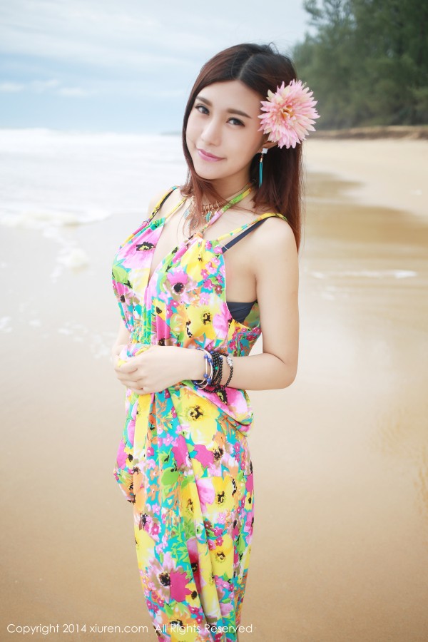 XiuRen 秀人 No.200 绮里嘉ula沙滩脱内内玩沙诱惑十足！