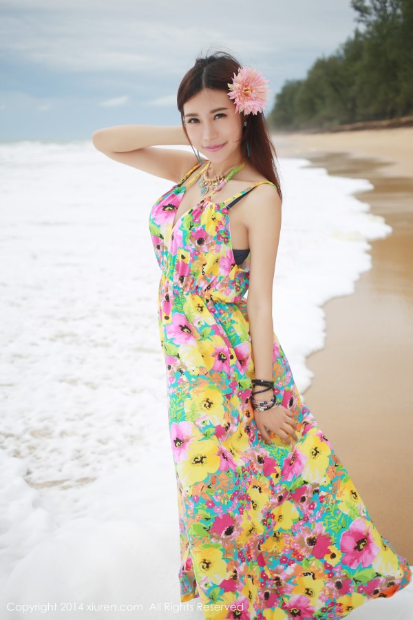 XiuRen 秀人 No.200 绮里嘉ula沙滩脱内内玩沙诱惑十足！