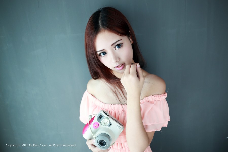 XiuRen 秀人 No.014 可爱少女toro羽住制服小仆人好诱惑！