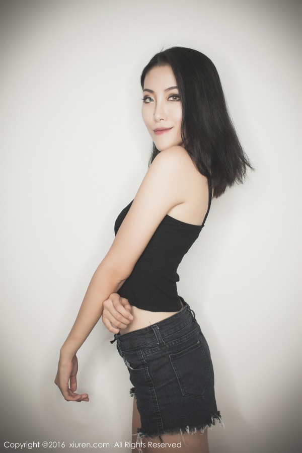 XiuRen 秀人 No.617 BOBO美女黑色背心写真私房套图！