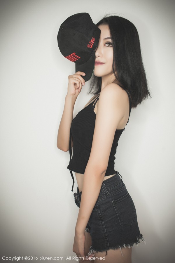 XiuRen 秀人 No.617 BOBO美女黑色背心写真私房套图！