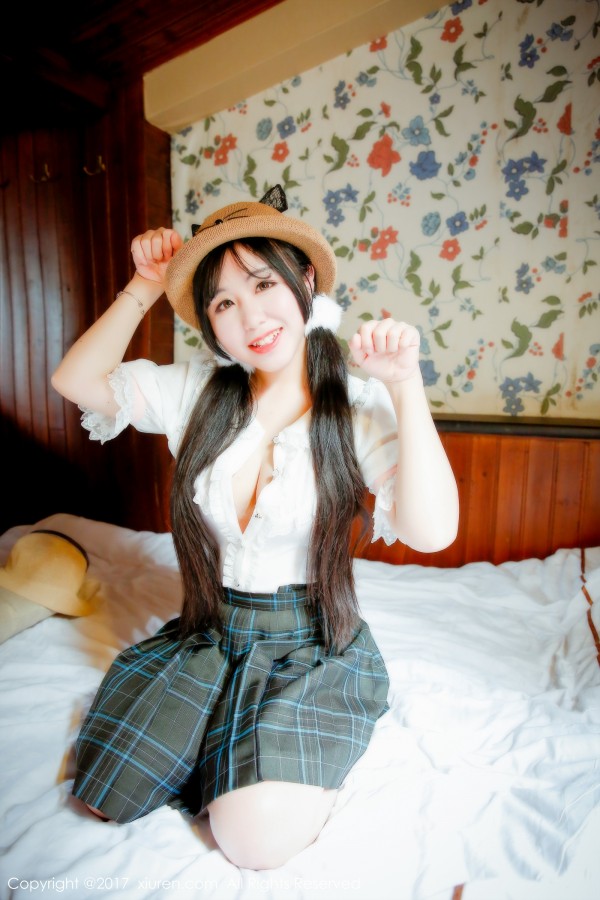 XiuRen 秀人 No.742 v菜萝莉小妹性感爆乳萝莉！