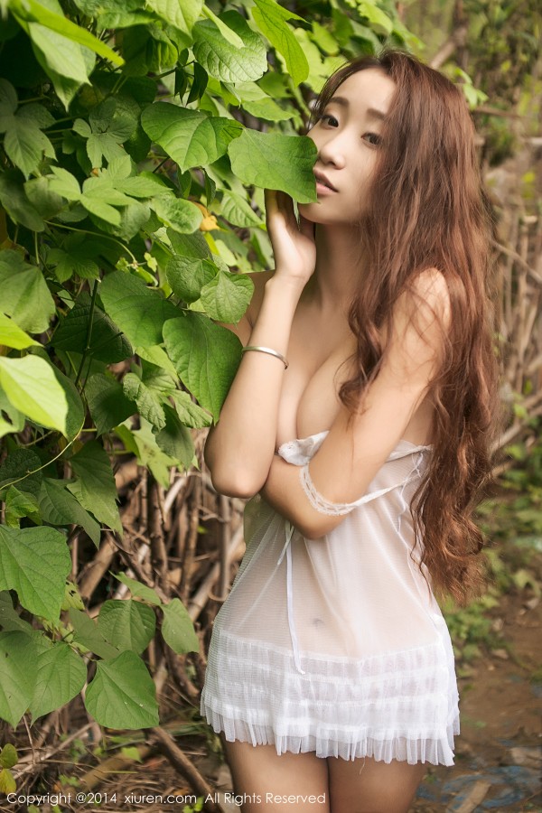 XiuRen 秀人 No.233 KOKO可可户外白纱遮玉体太诱惑