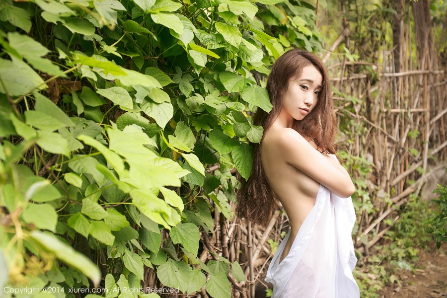 XiuRen 秀人 No.233 KOKO可可户外白纱遮玉体太诱惑