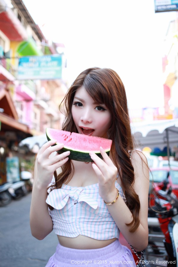 XiuRen 秀人 No.269 MARA酱户外紫色短裙吃西瓜爆乳！