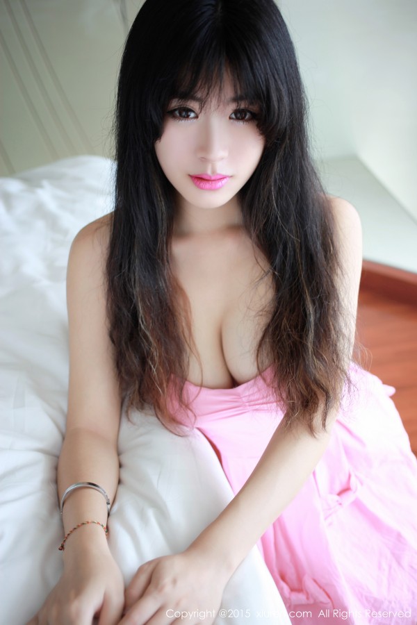 XiuRen 秀人 No.277 刘雪妮Verna粉色公主装爆乳户外！