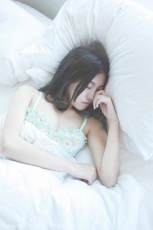 XiuRen 秀人 No.287 许诺Sabrina背心短裤浴室刷牙小野蛮！