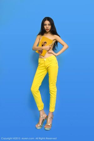 XiuRen 秀人 No.297 模特HONEYAL白蕾丝长裙野外清新脱俗