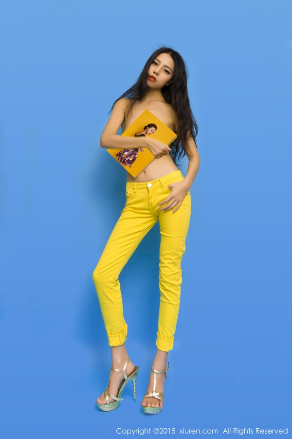 XiuRen 秀人 No.297 模特HONEYAL白蕾丝长裙野外清新脱俗