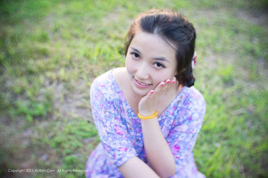 XiuRen 秀人 No.053 默漠无荢户外美女写真