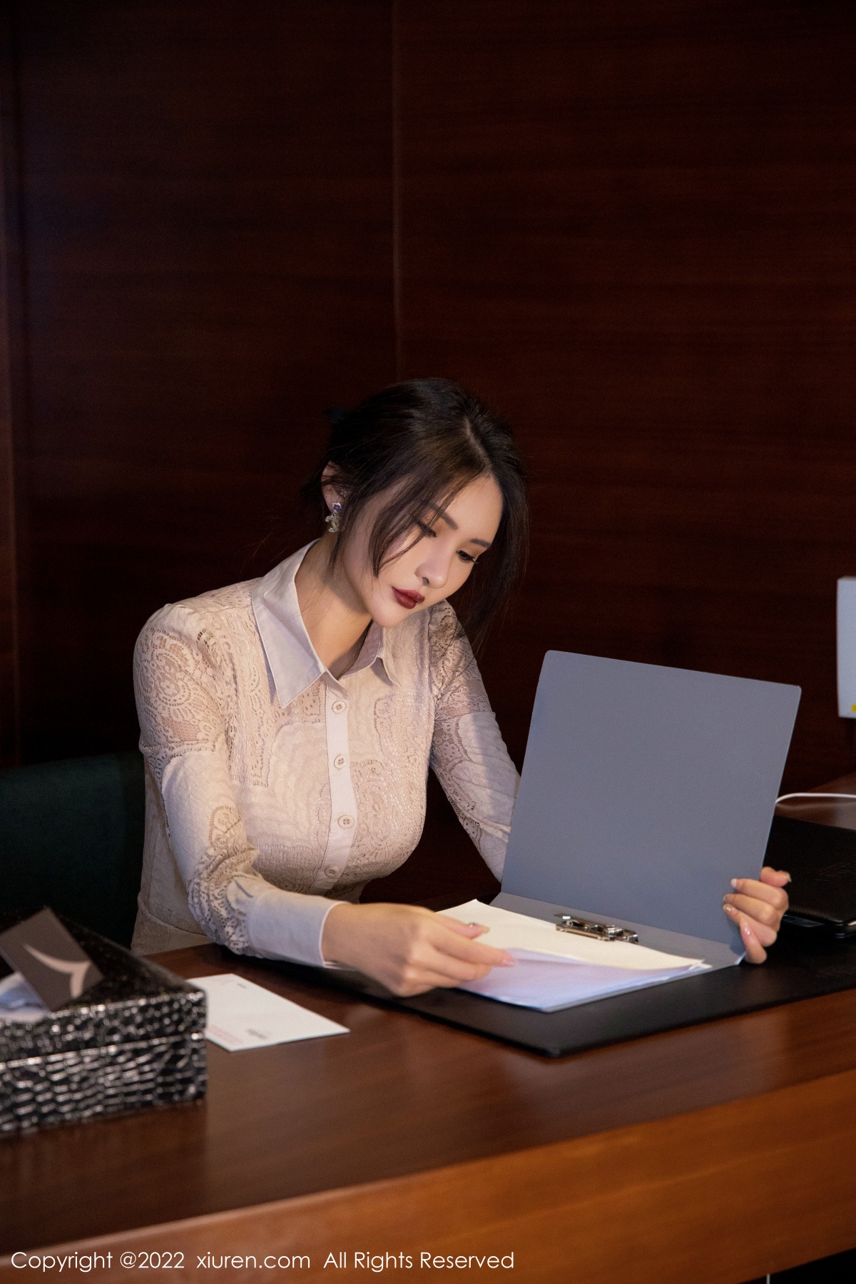 秀人 [XIUREN] 2022.04.15 Emily尹菲