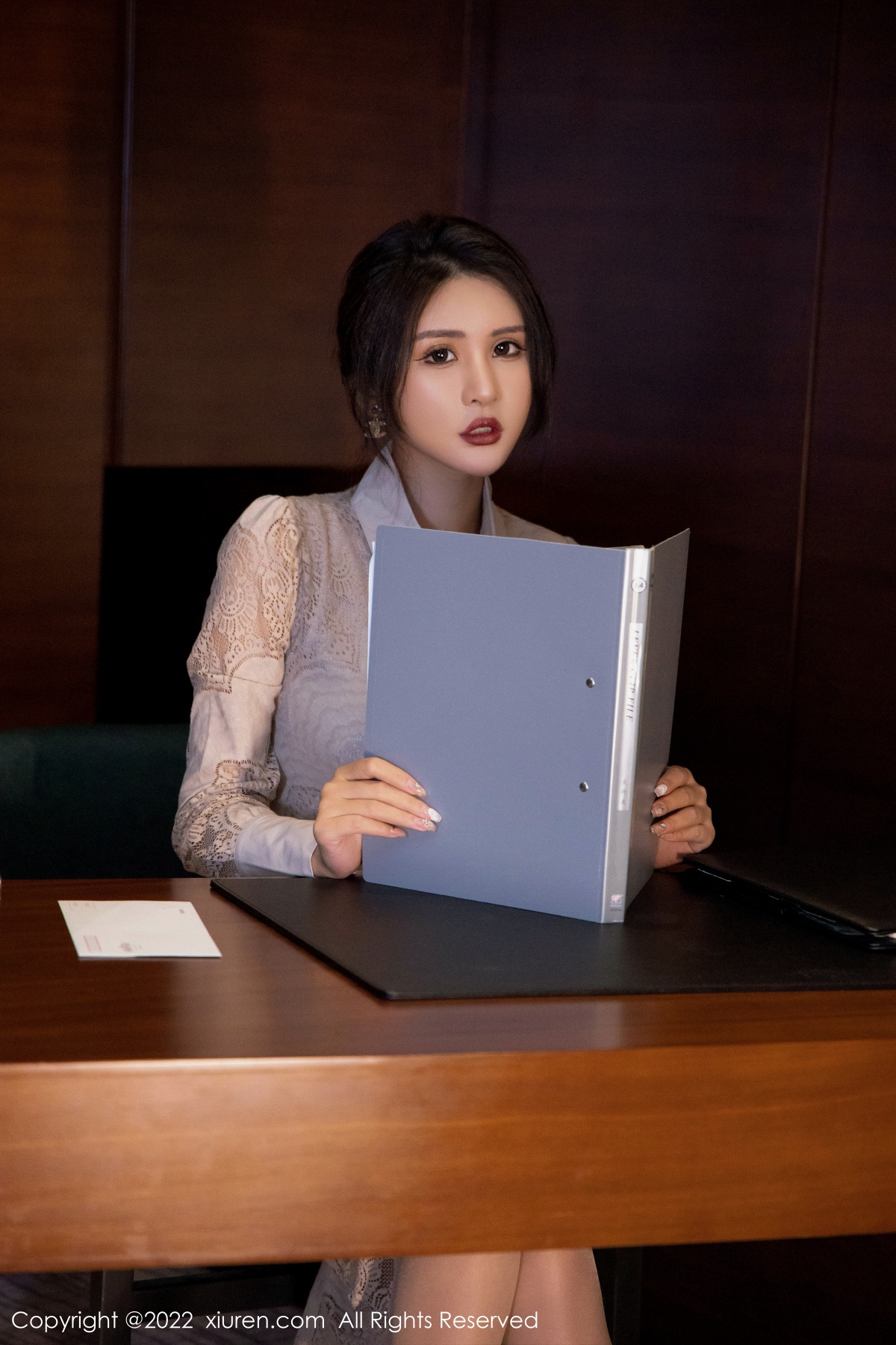 秀人 [XIUREN] 2022.04.15 Emily尹菲