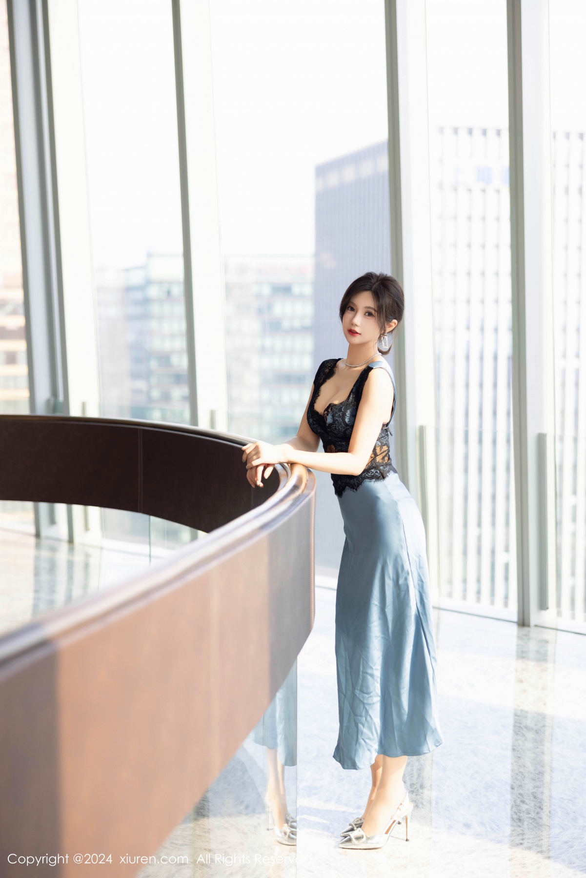 秀人 [XIUREN] 2024.10.18 绮里嘉ula