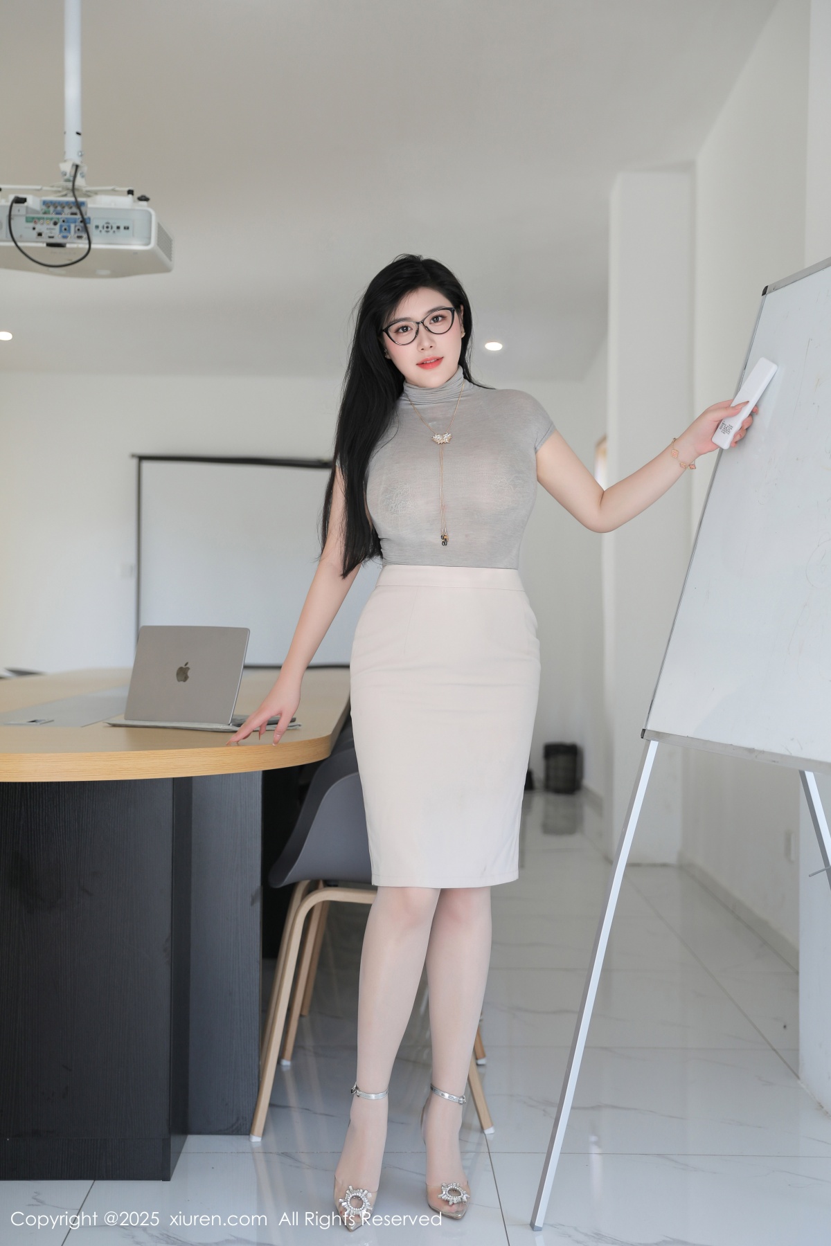 秀人 [XIUREN] 2025.07.01 王婉悠Queen