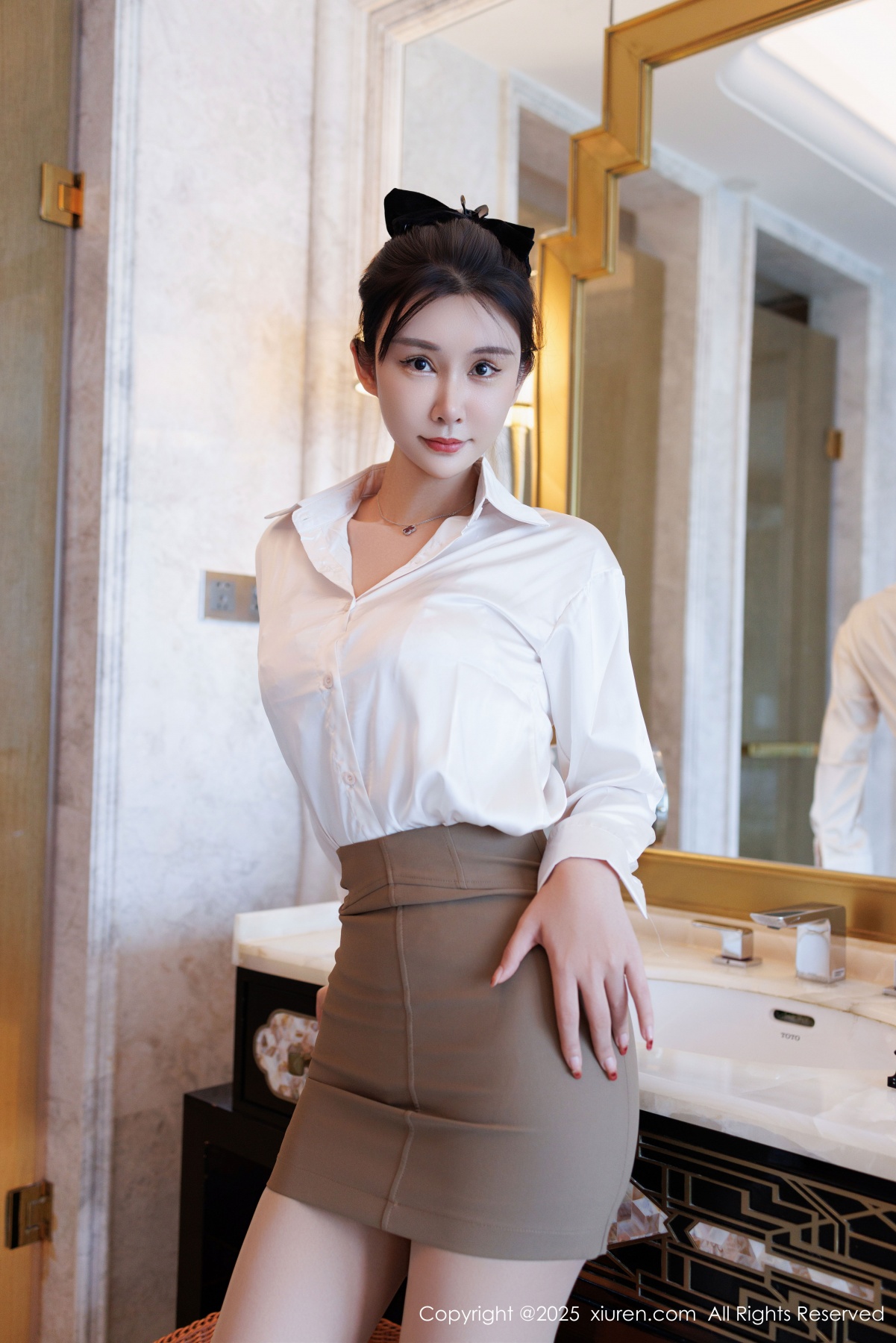 秀人 [XIUREN] 2025.07.14 艺艺yiyi