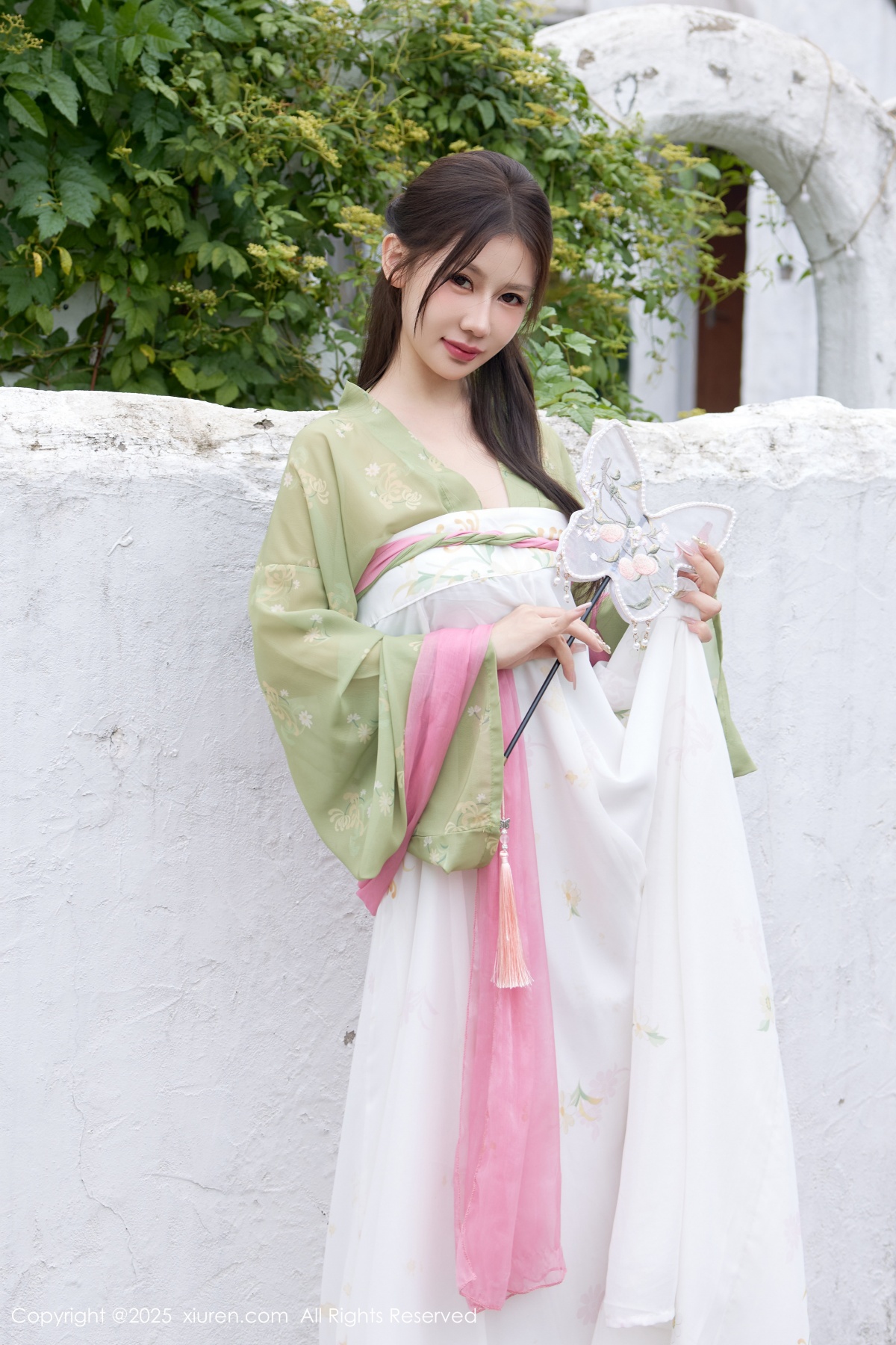 秀人 [XIUREN] 2025.09.30 尹甜甜sunny