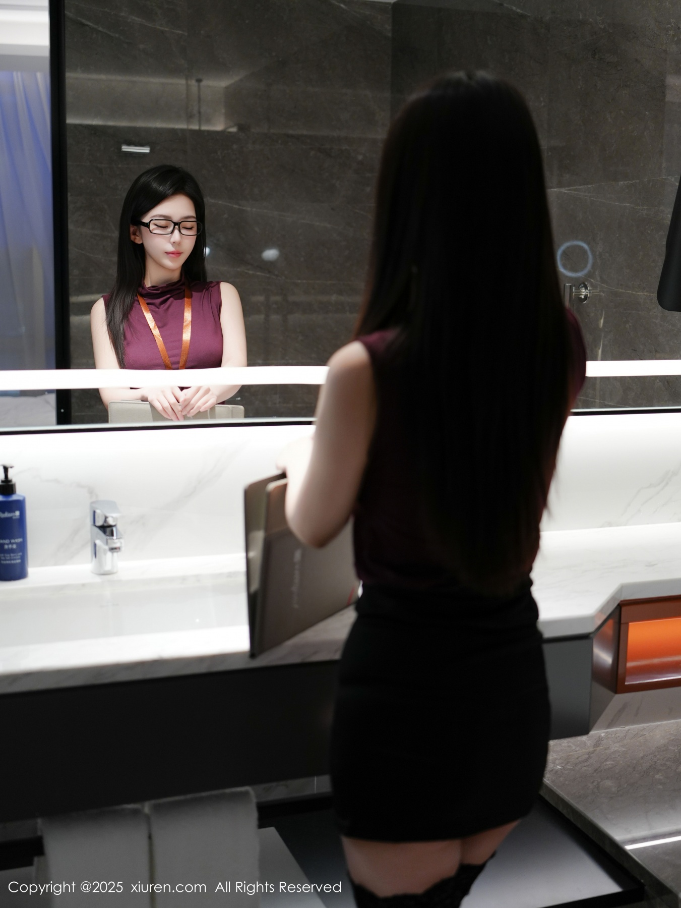 秀人 [XIUREN] 2025.12.22 烧烧小桃